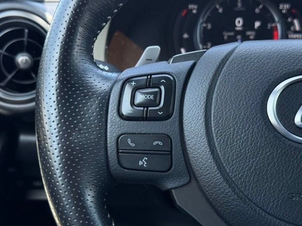 Used 2024 Lexus IS 500 RWD image 11