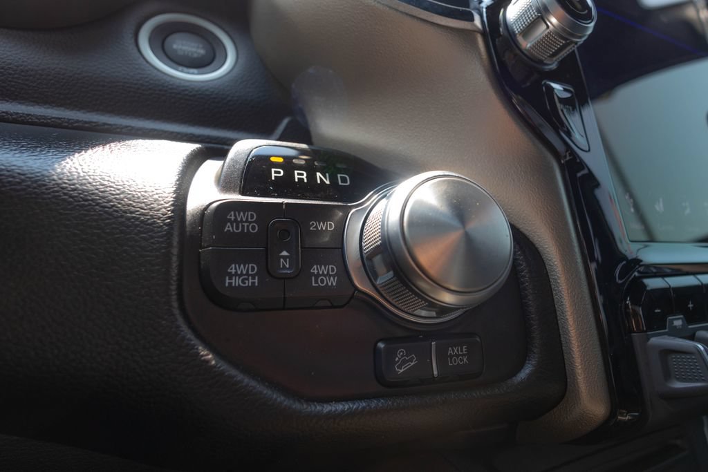 Used 2019 RAM 1500 Laramie AWD/4WD image 30