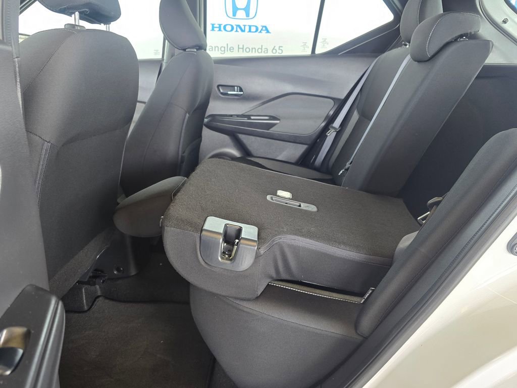Used 2020 Nissan Kicks SV FWD image 17