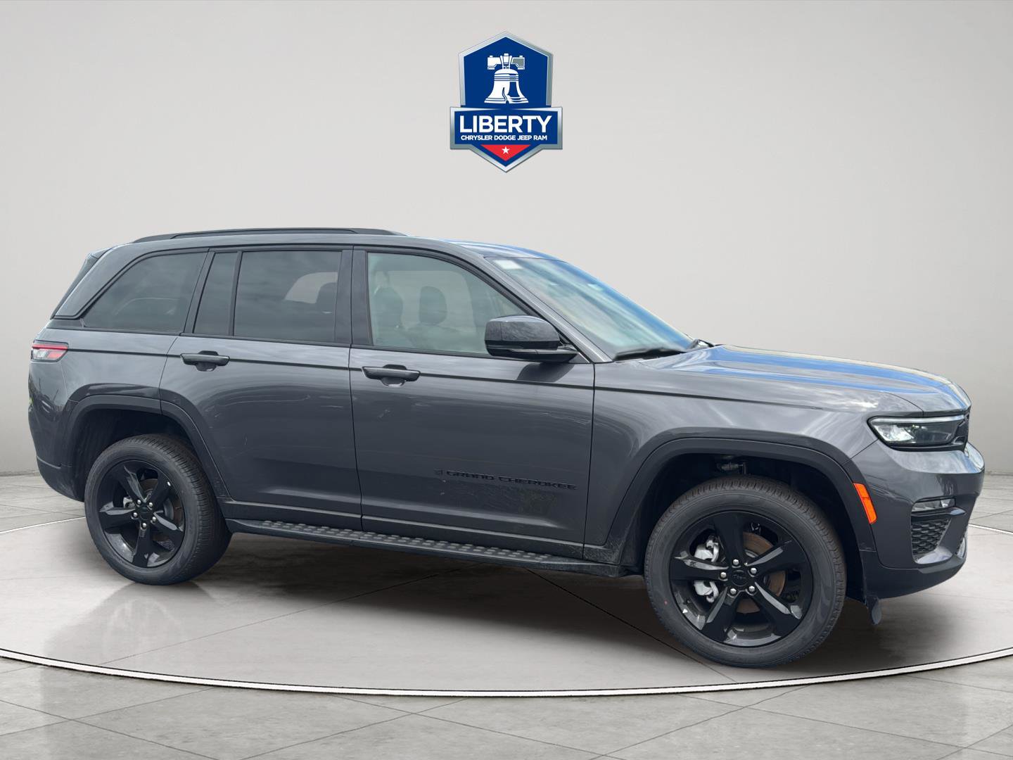 New 2025 Jeep Grand Cherokee Limited w/ Black Appearance Package AWD/4WD image 14
