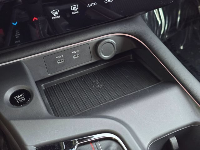 Used 2026 Nissan Sentra SR w/ Floor Mat Package FWD image 29