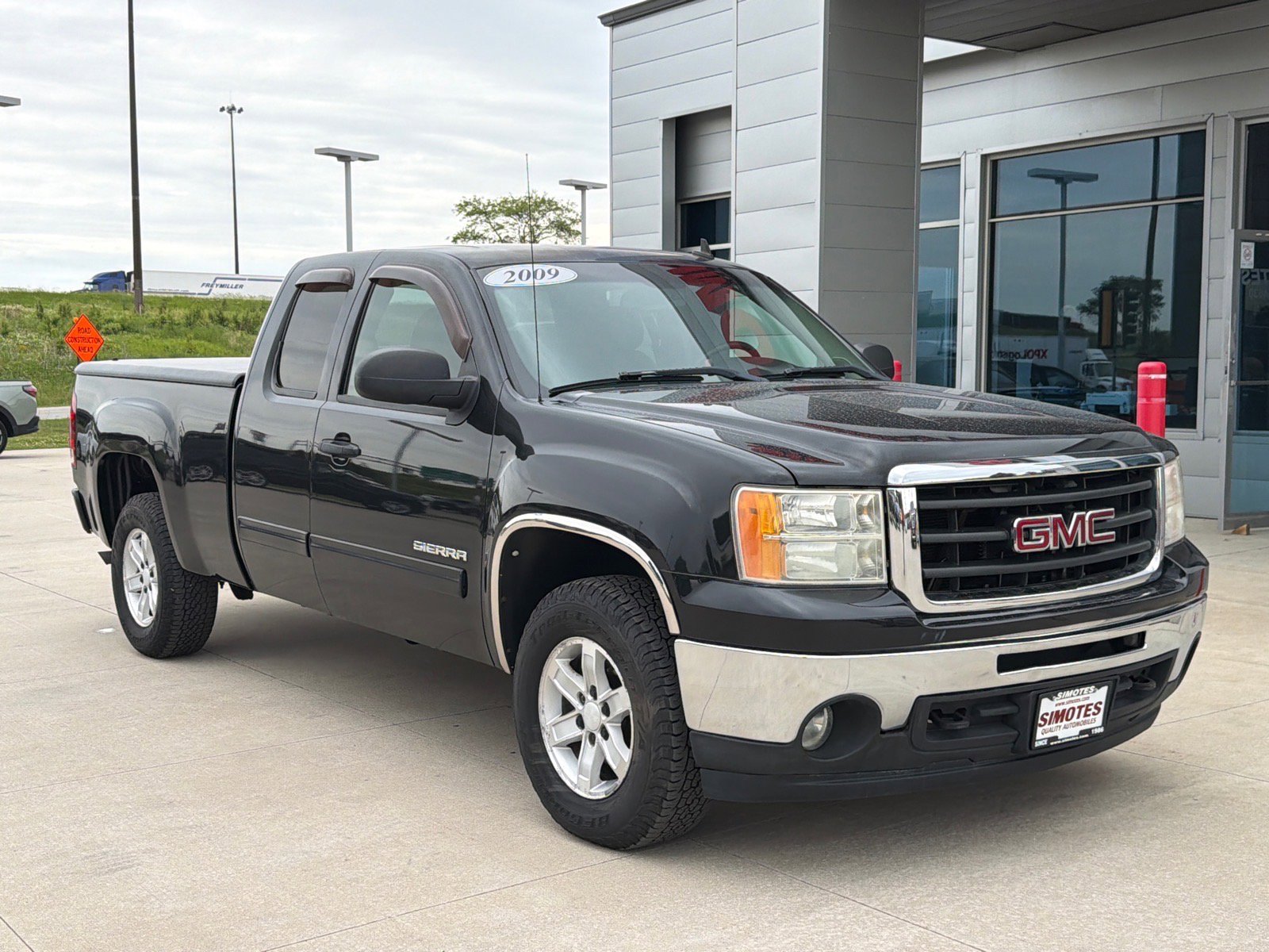 Used 2009 GMC Sierra 1500 SLE w/ Power Pack Plus AWD/4WD image 2