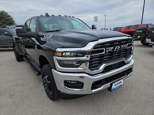 New 2026 RAM 3500 Tradesman AWD/4WD image 41