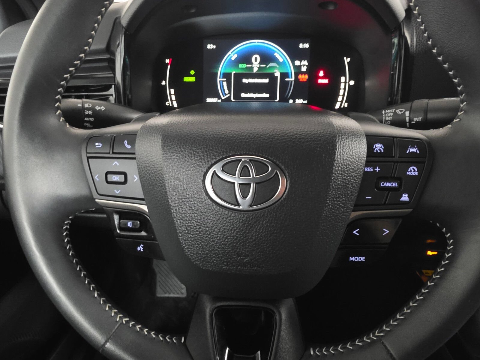 Used 2025 Toyota Camry SE w/ Convenience Package AWD/4WD image 31