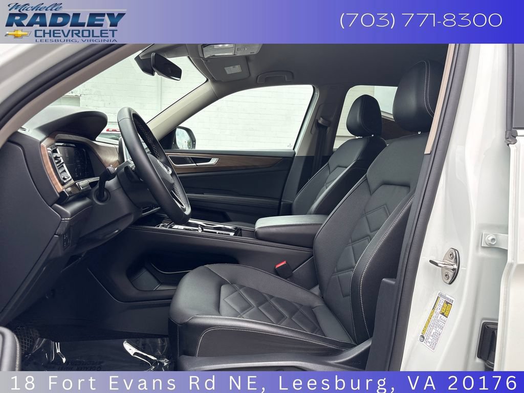 Used 2025 Volkswagen Atlas SE AWD/4WD image 21