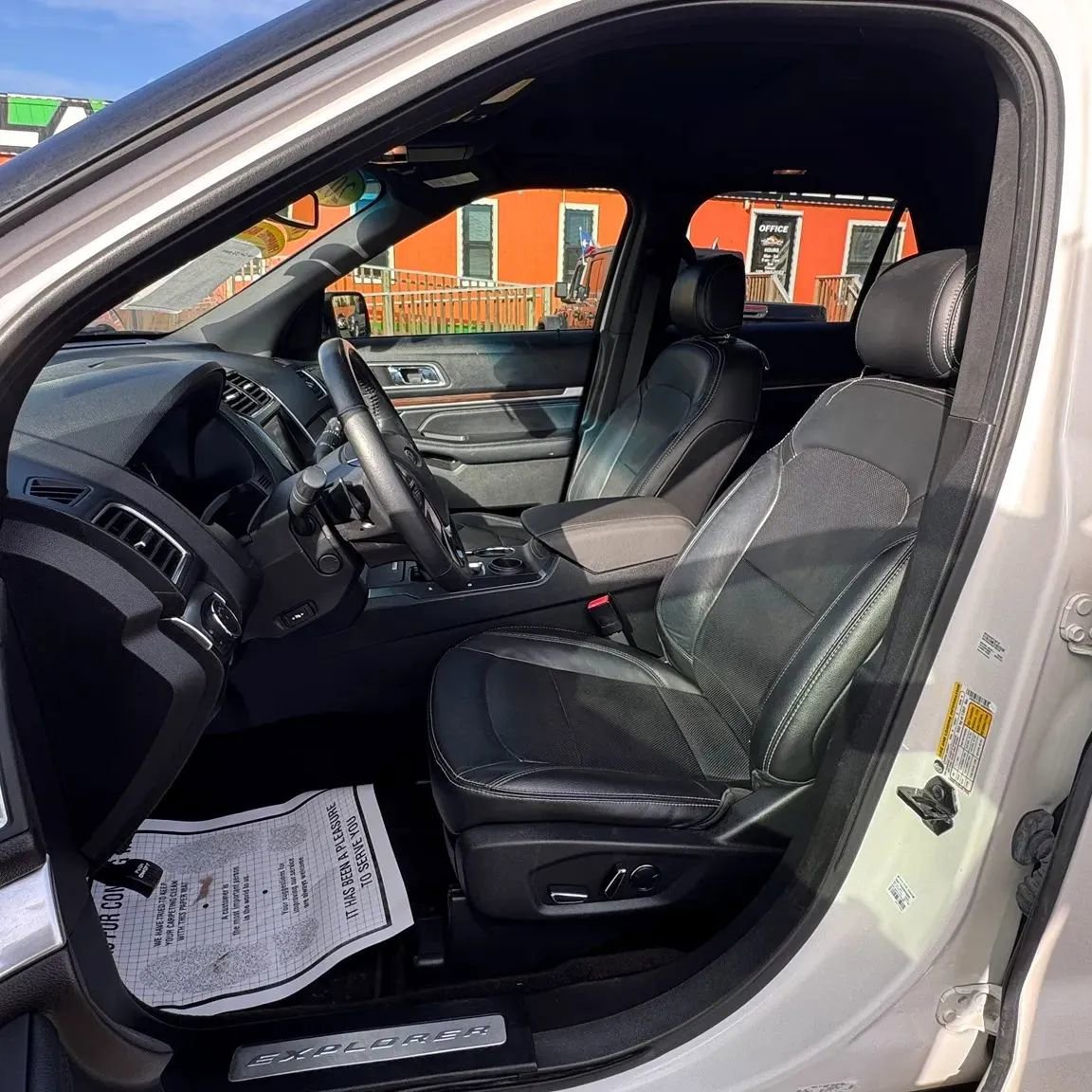 Used 2016 Ford Explorer Limited image 12