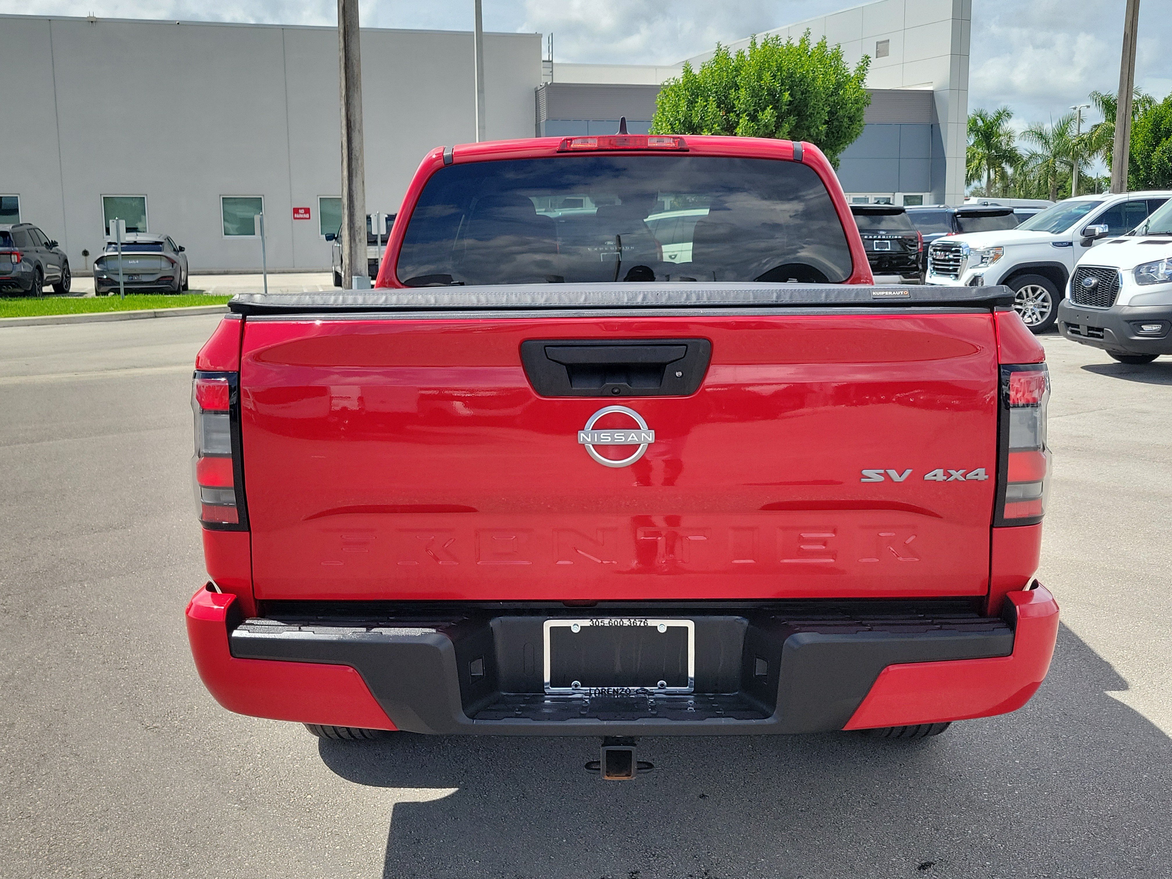 Used 2023 Nissan Frontier SV AWD/4WD image 6