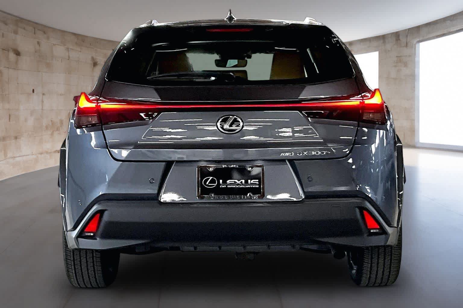 New 2026 Lexus UX 300h AWD image 4