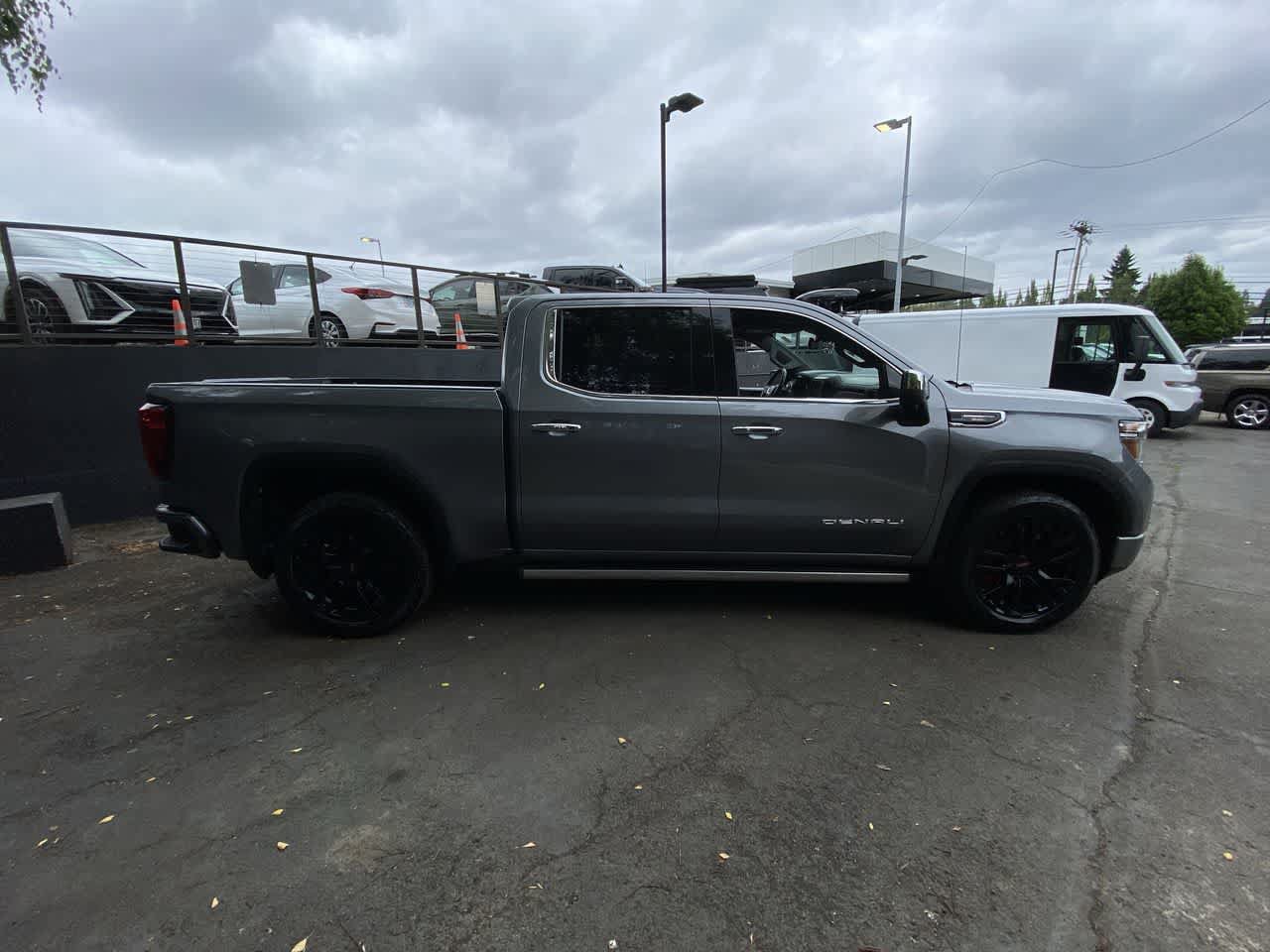 Used 2021 GMC Sierra 1500 Denali w/ Denali Ultimate Package AWD/4WD image 7