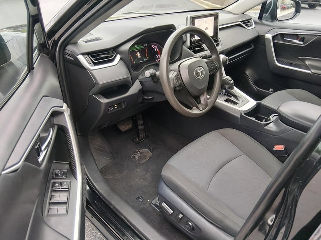Used 2024 Toyota RAV4 XLE FWD image 9