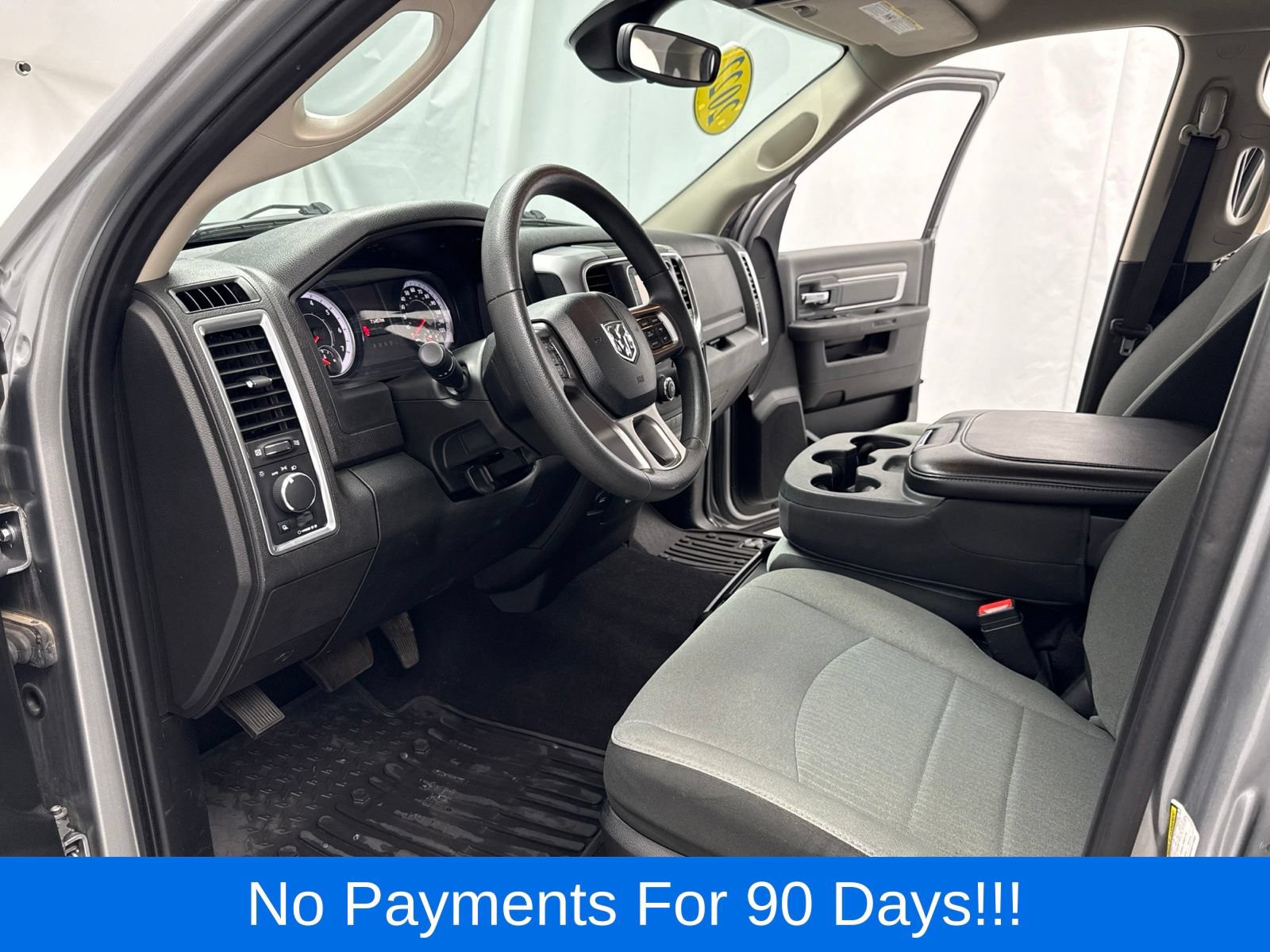 Used 2022 RAM 1500 Classic SLT w/ Protection Group AWD/4WD image 11