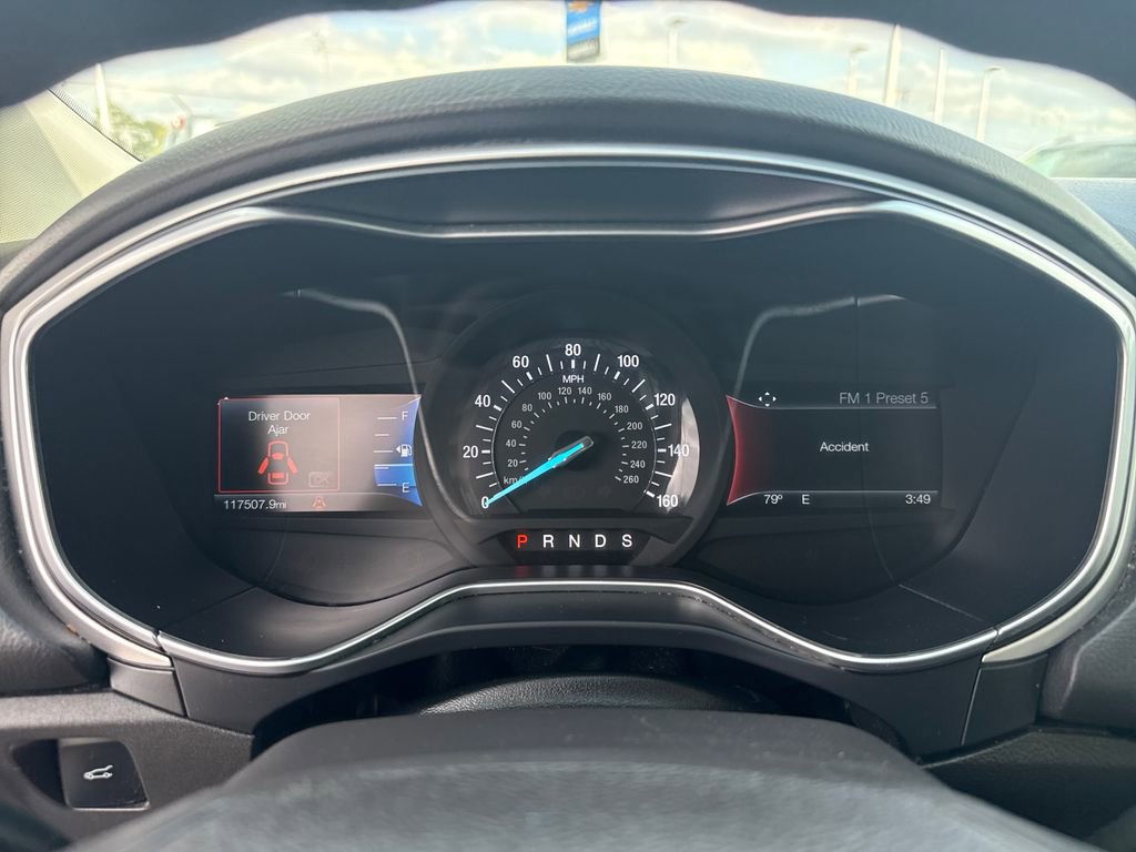 Used 2016 Ford Fusion SE image 17