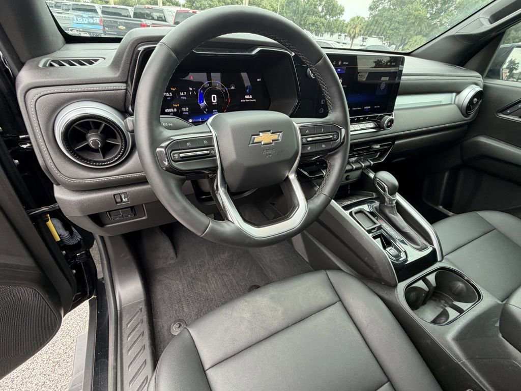 Used 2024 Chevrolet Colorado LT w/ LT Convenience Package III RWD image 19
