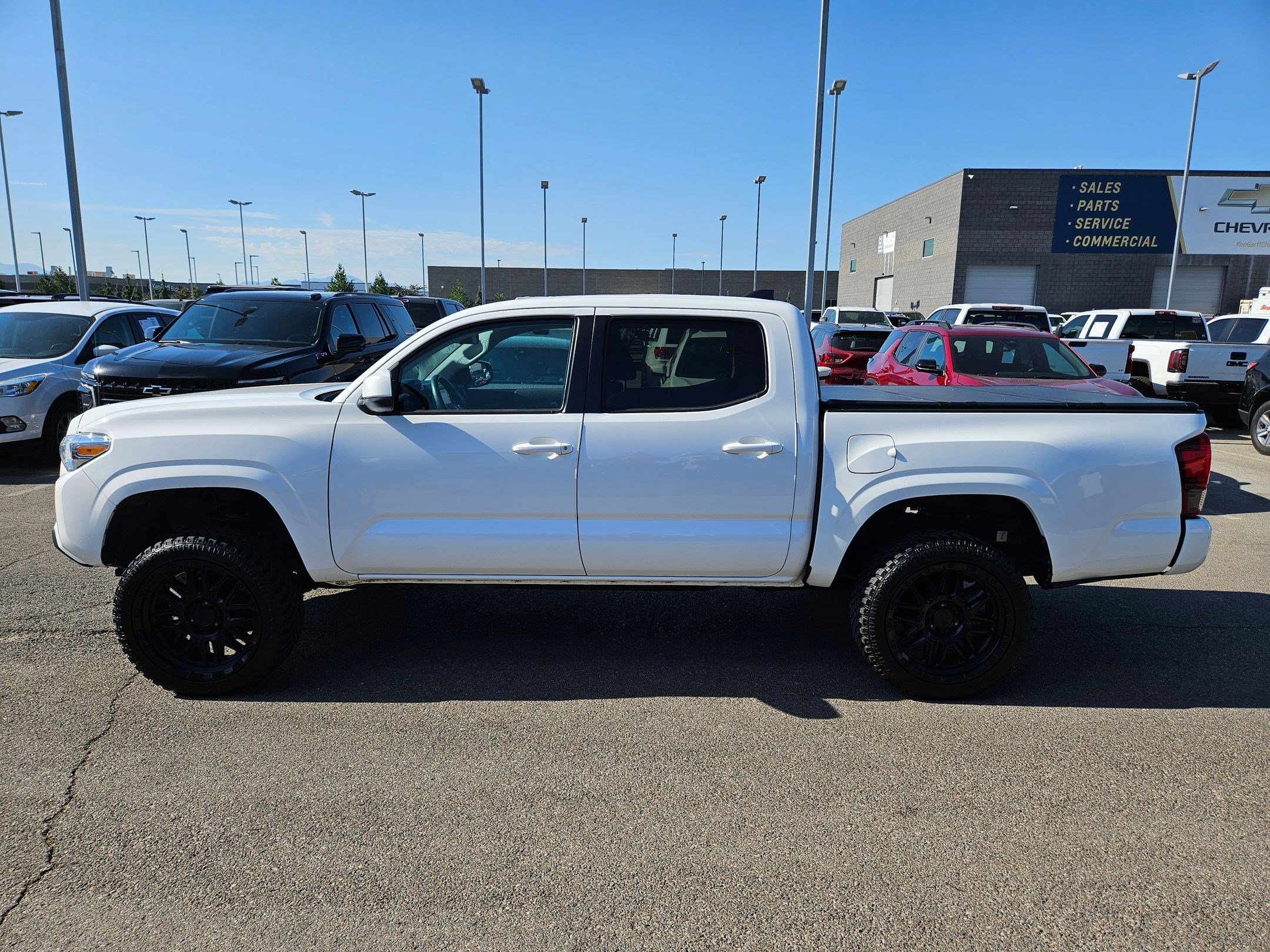 Used 2023 Toyota Tacoma SR w/ SR Convenience Package RWD image 7