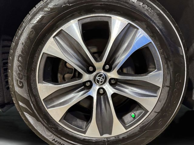 Used 2023 Toyota Highlander XLE image 35