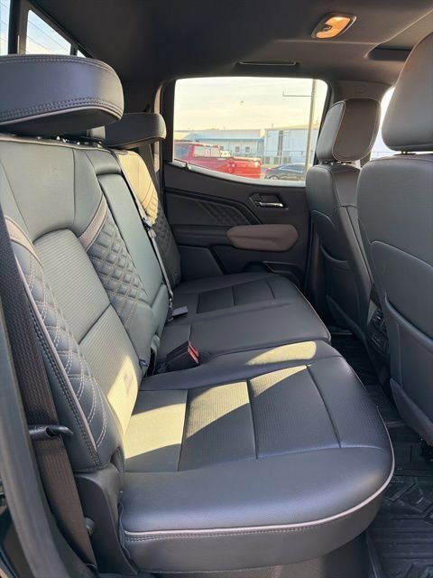 Used 2024 GMC Canyon Denali image 23