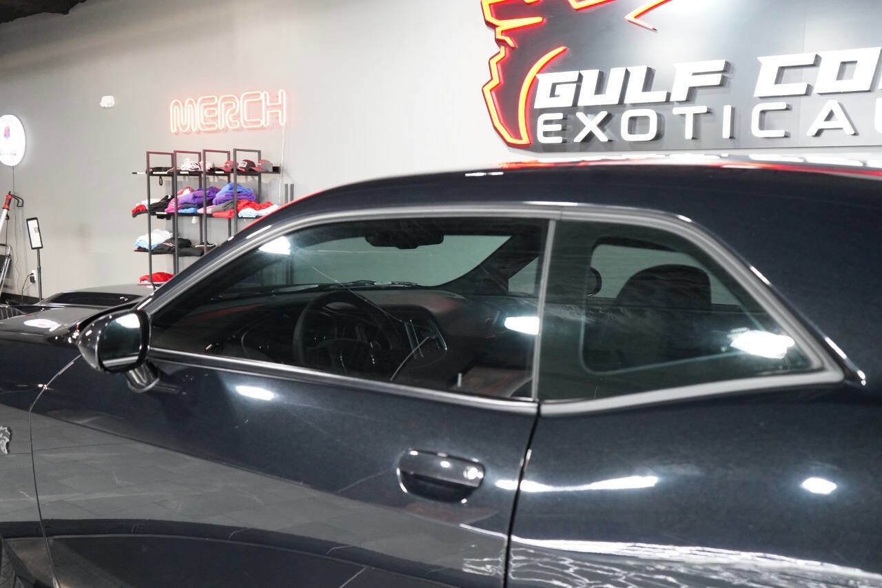Used 2015 Dodge Challenger SRT Hellcat image 41
