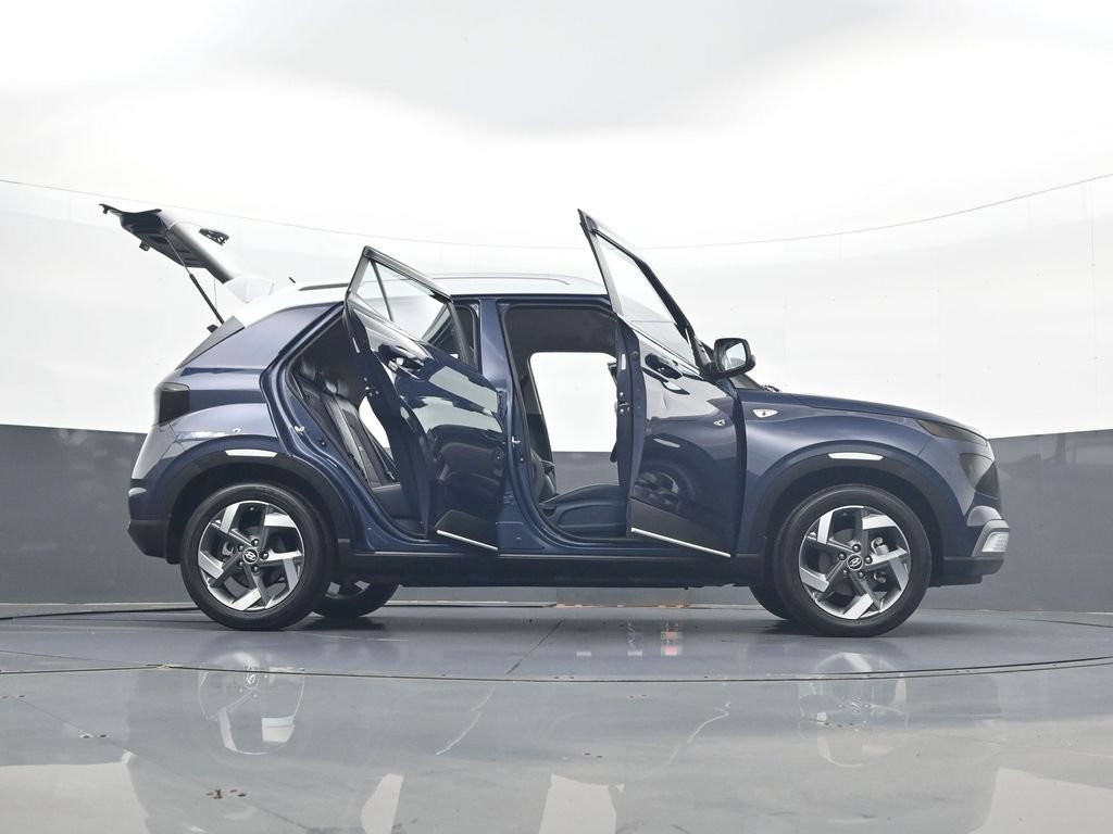 Certified 2024 Hyundai Venue Limited FWD image 33