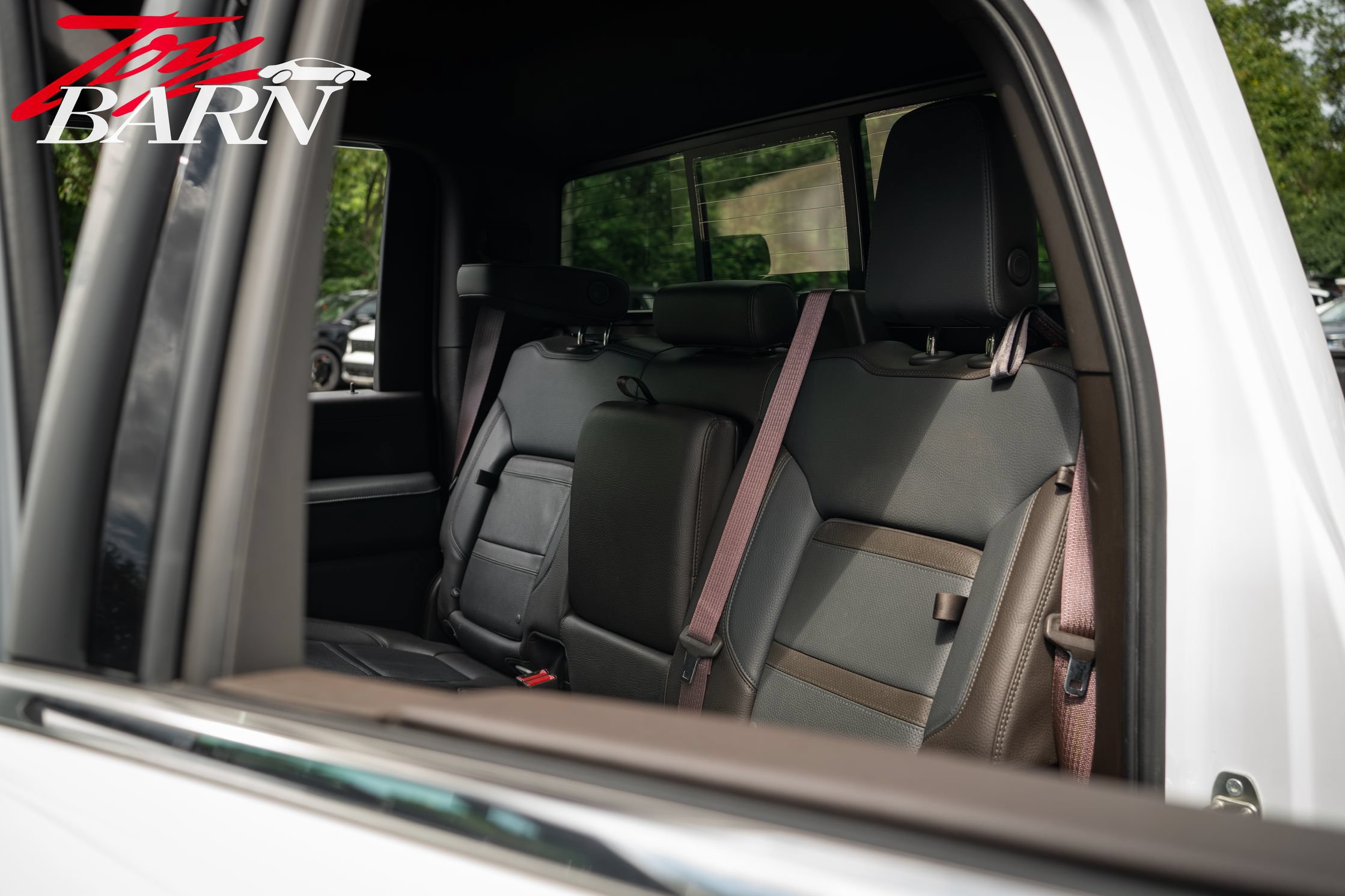 Used 2023 GMC Sierra 3500 Denali w/ Denali Ultimate Package AWD/4WD image 41