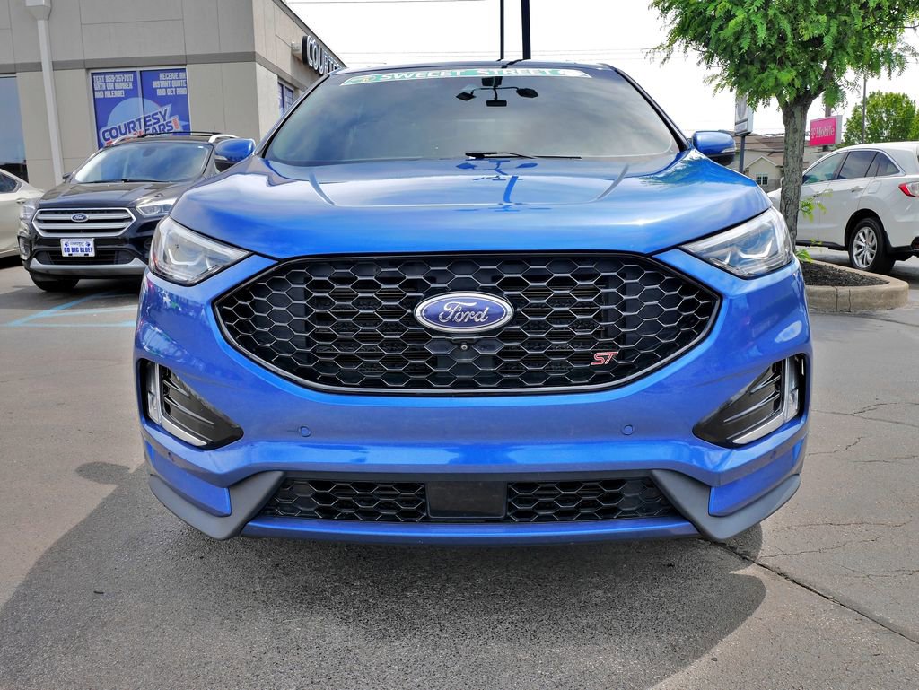 Used 2020 Ford Edge ST w/ Equipment Group 401A AWD/4WD image 2