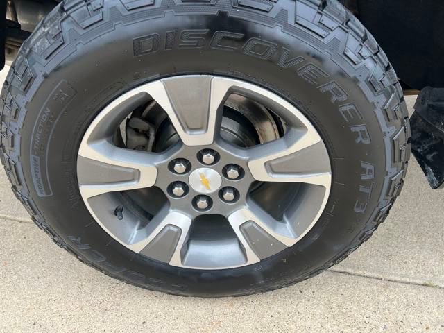 Used 2018 Chevrolet Colorado Z71 AWD/4WD image 11