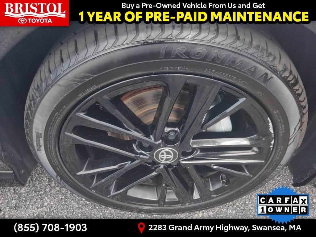 Used 2025 Toyota Camry SE FWD image 9