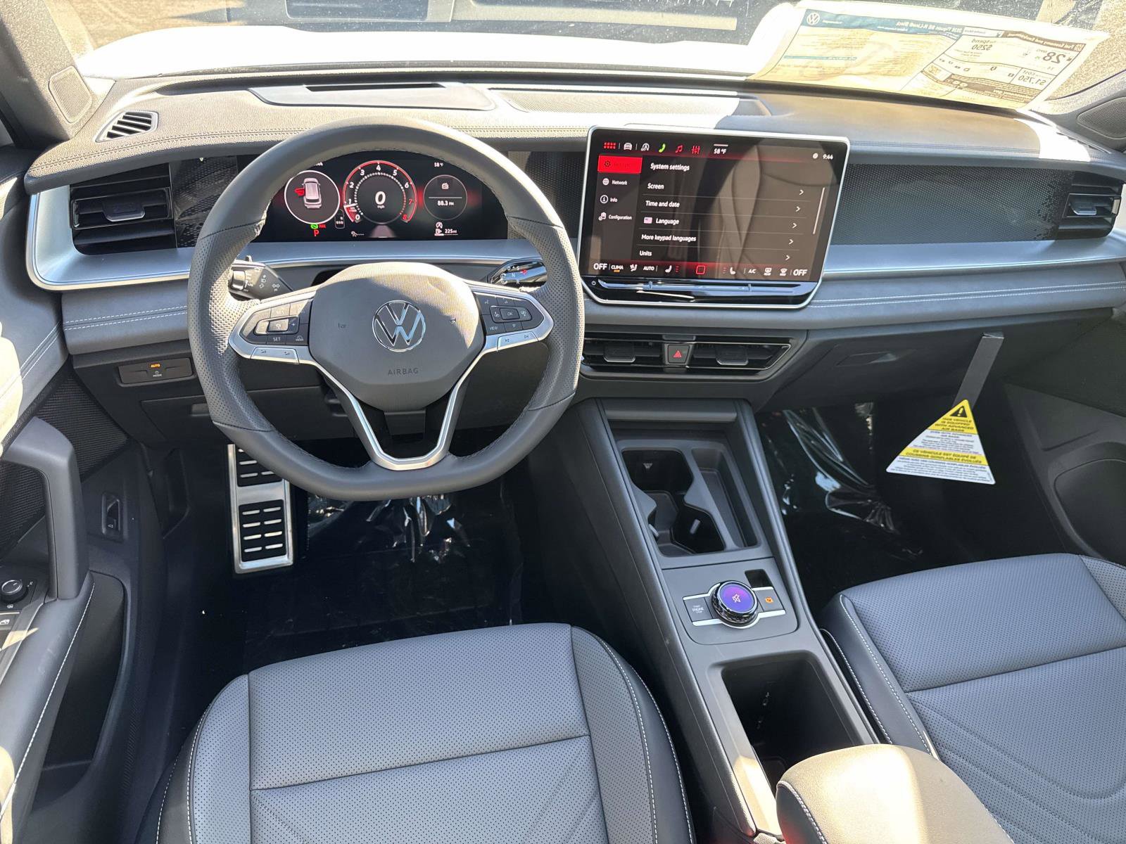 New 2026 Volkswagen Tiguan SE R-Line FWD image 7