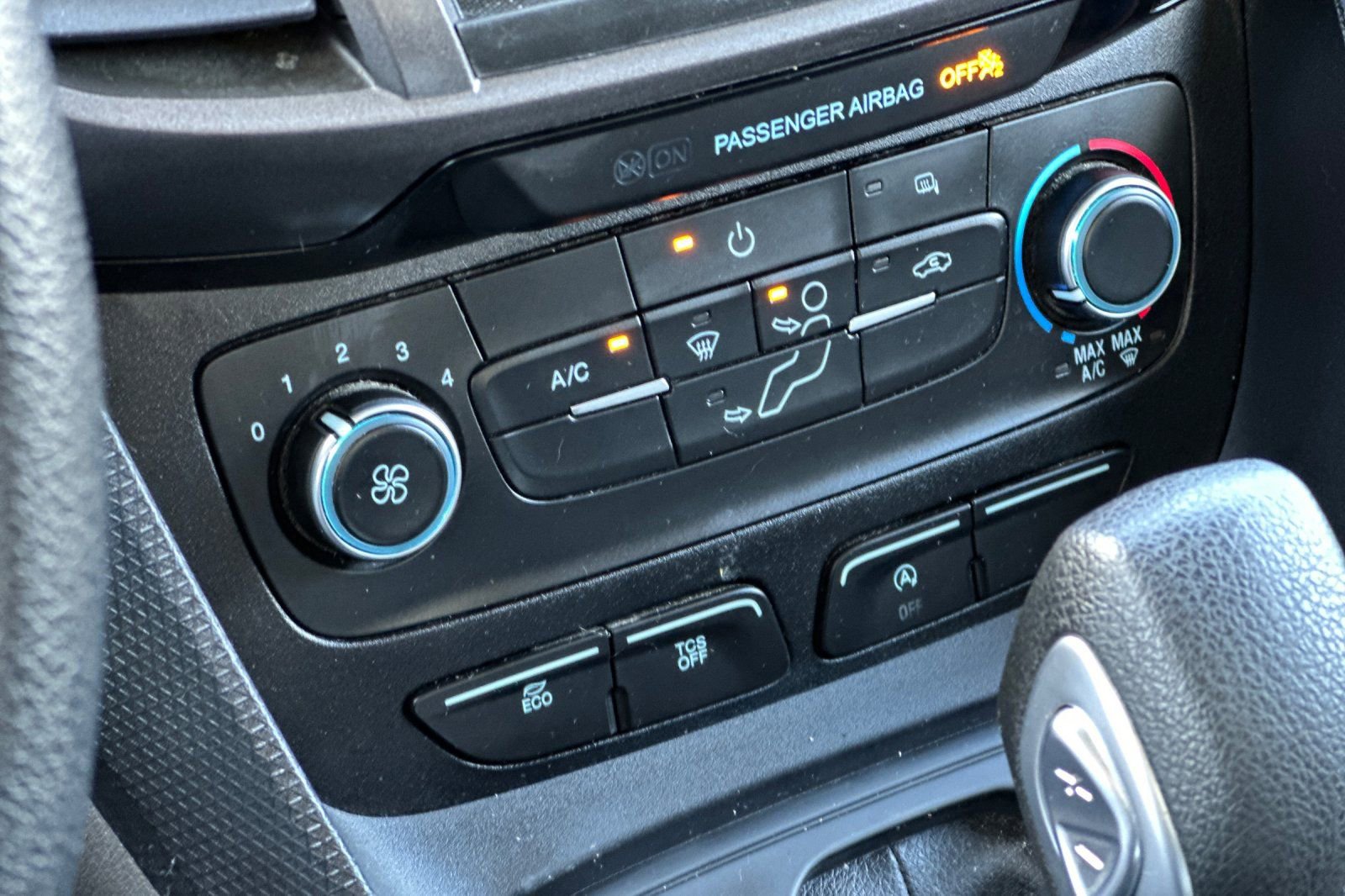 Used 2023 Ford Transit Connect XL FWD image 19