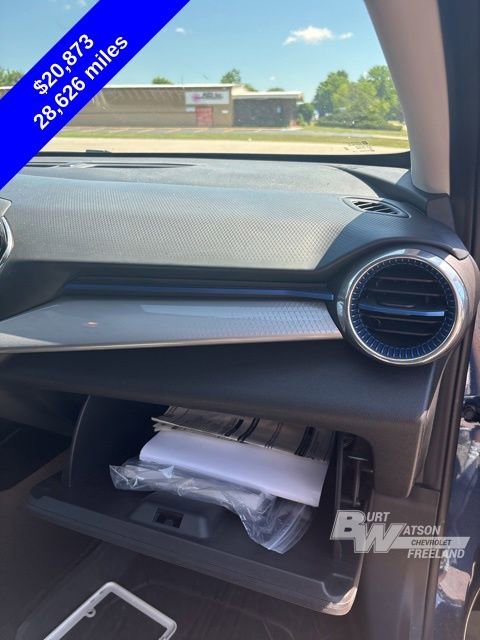 Used 2024 Chevrolet Trax LT w/ Sunroof Package FWD image 30