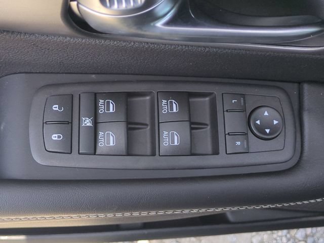 New 2026 Chrysler Pacifica Select FWD image 25