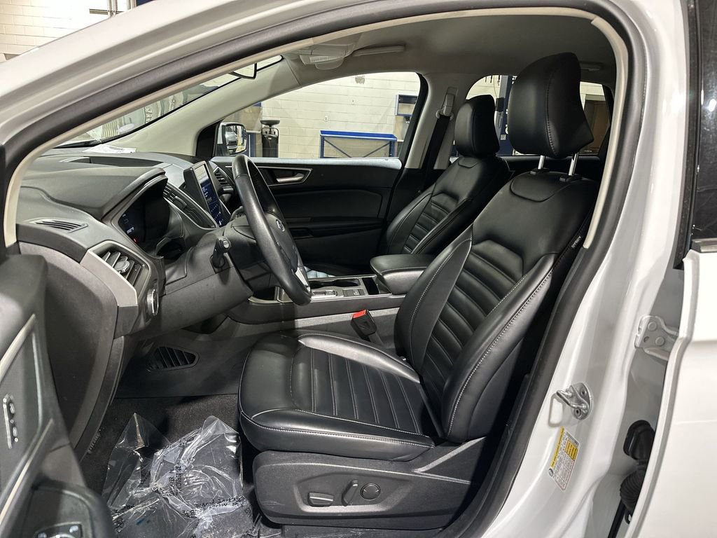 Used 2024 Ford Edge SEL image 13