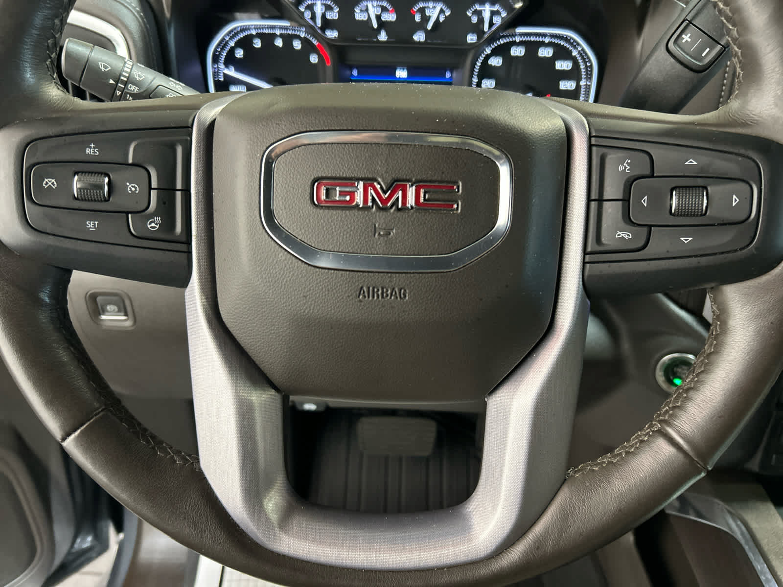 Used 2021 GMC Sierra 1500 SLT w/ SLT Convenience Package AWD/4WD image 22
