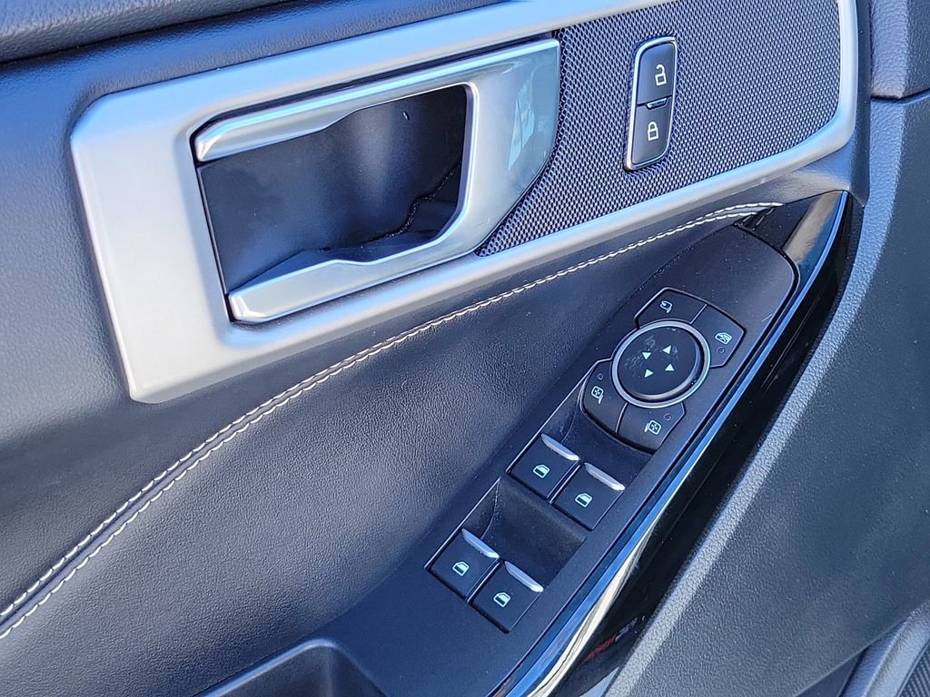 Used 2022 Ford Explorer ST RWD image 21