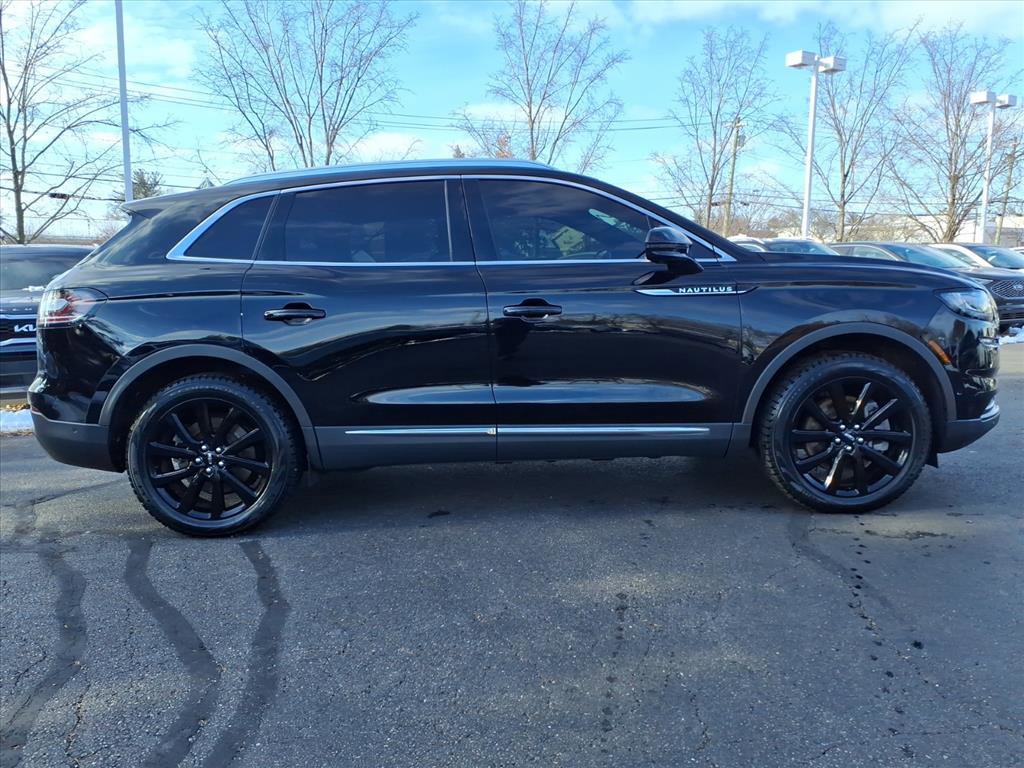 Certified 2023 Lincoln Nautilus Reserve w/ Equipment Group 202A image 8