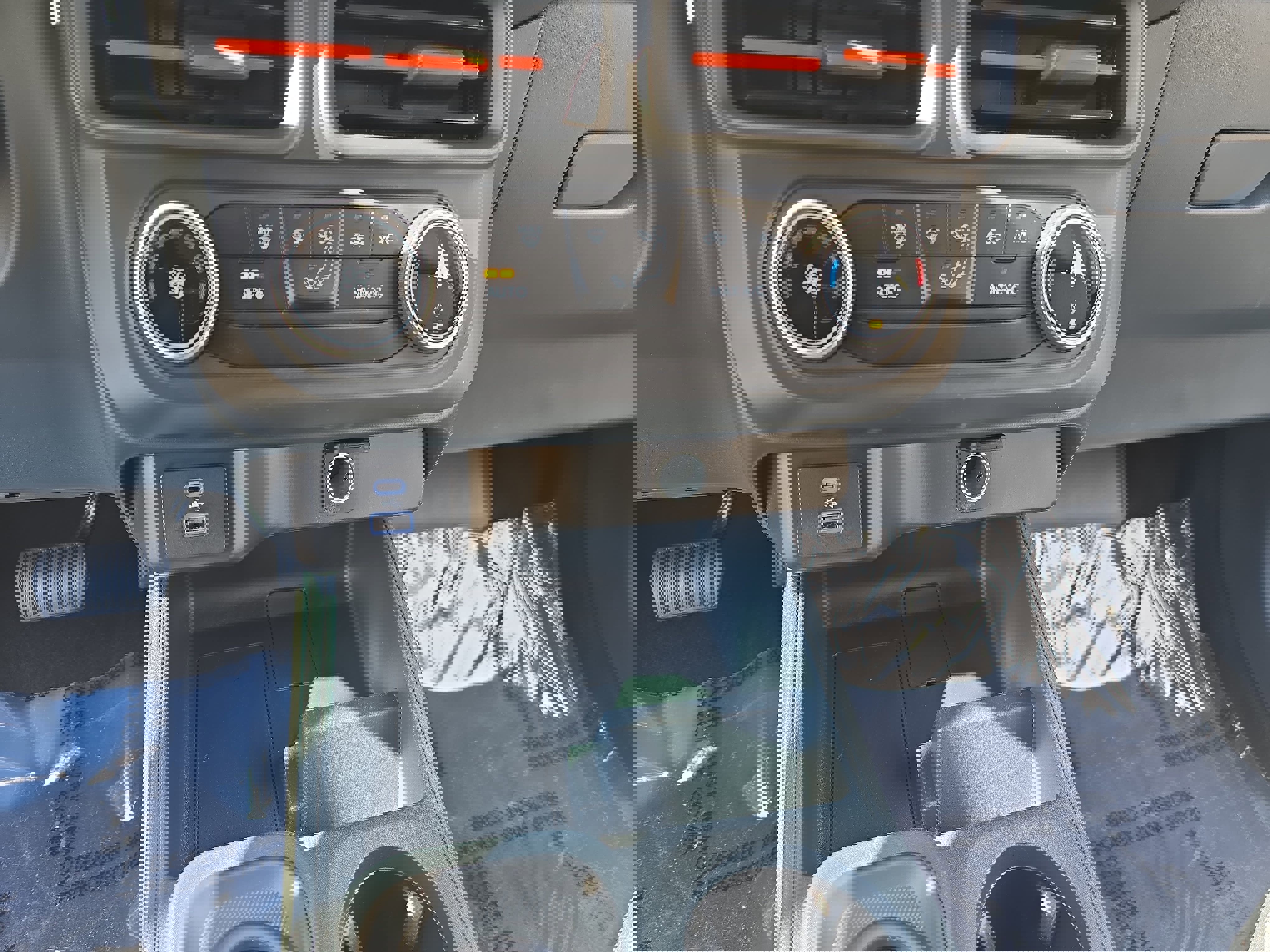 Used 2024 Ford Maverick XLT image 23