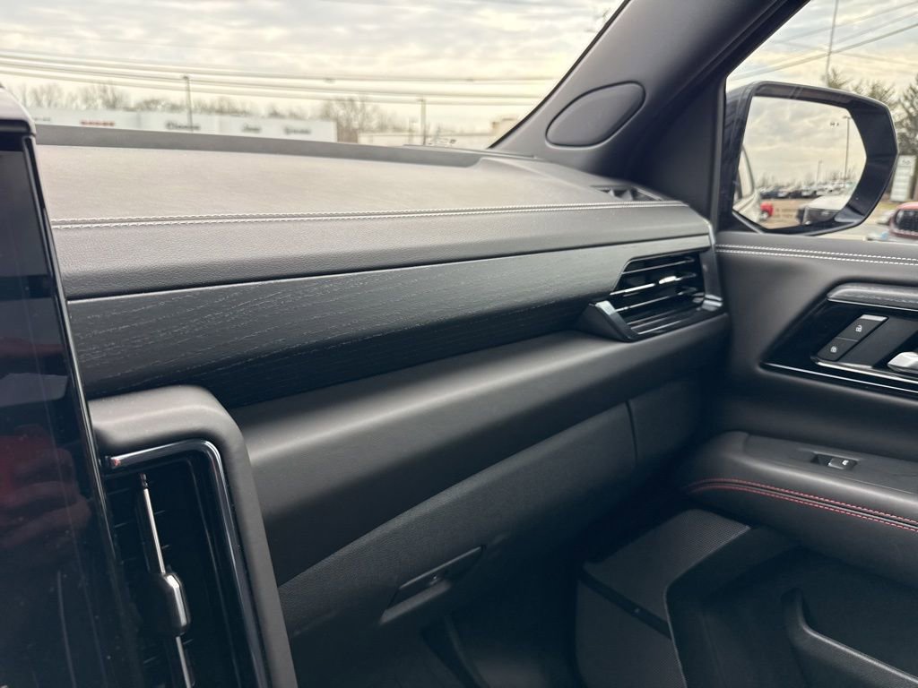 Used 2026 GMC Yukon AT4 Ultimate w/ LPO, Floor Liner Package image 50