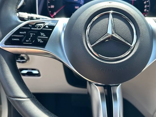 Used 2025 Mercedes-Benz GLC 350e 4MATIC image 16