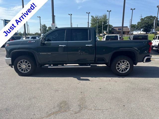 Used 2025 Chevrolet Silverado 2500 LTZ w/ LTZ Convenience Package AWD/4WD image 6