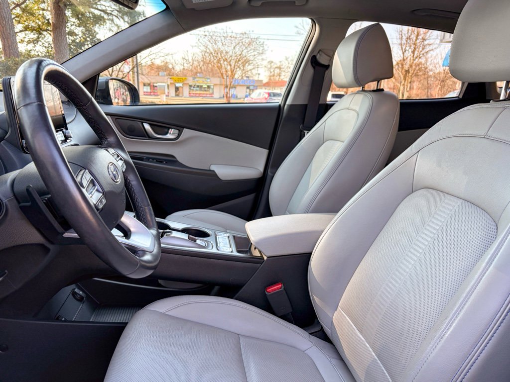 Used 2023 Hyundai Kona Limited w/ Cargo Package image 18