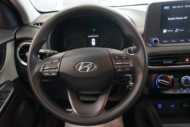 Used 2022 Hyundai Kona SE image 27