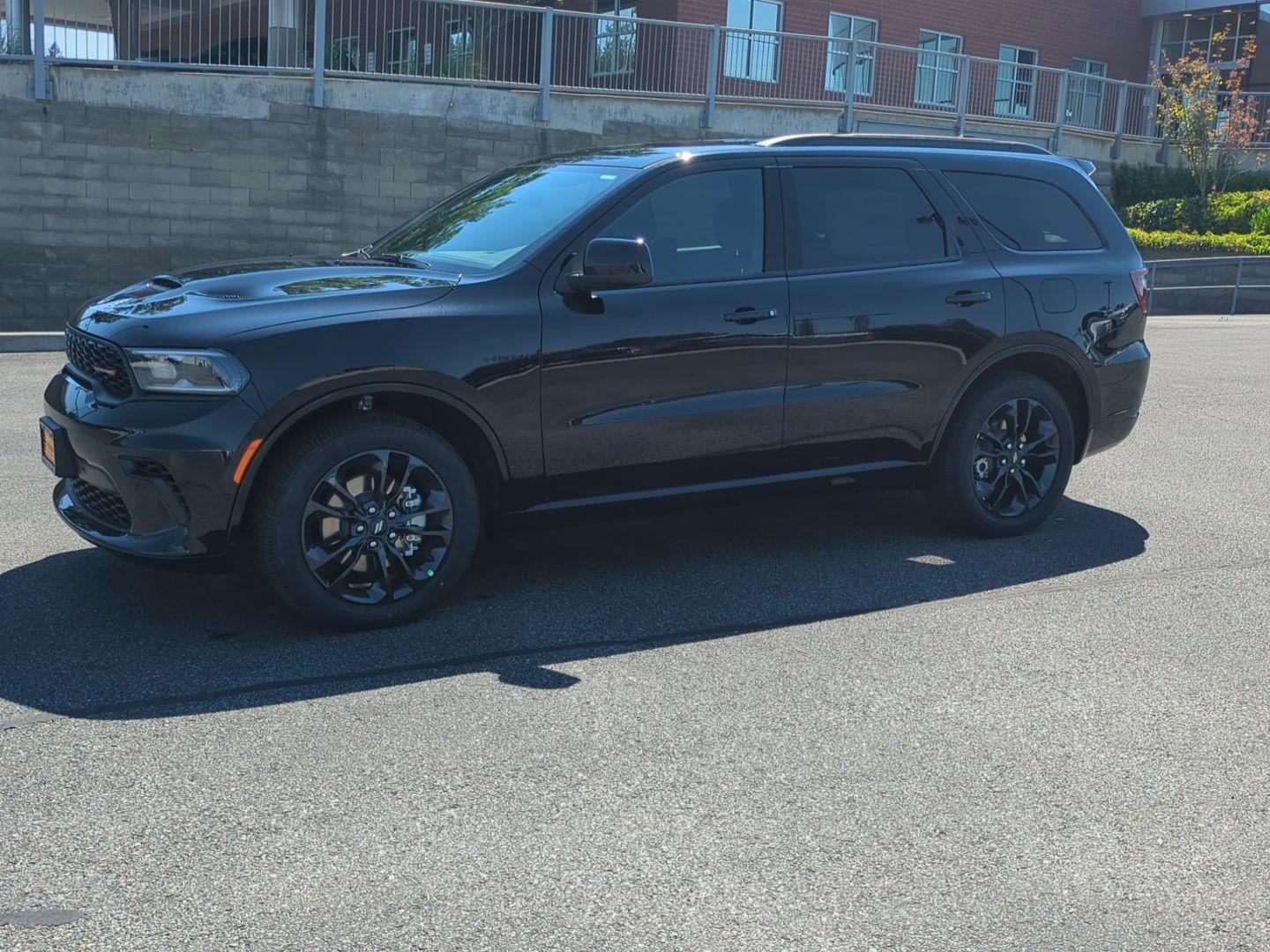 New 2025 Dodge Durango R/T w/ Blacktop Package AWD/4WD image 3