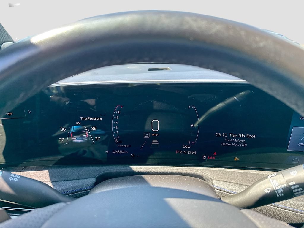 Used 2024 Cadillac XT4 Sport FWD image 14