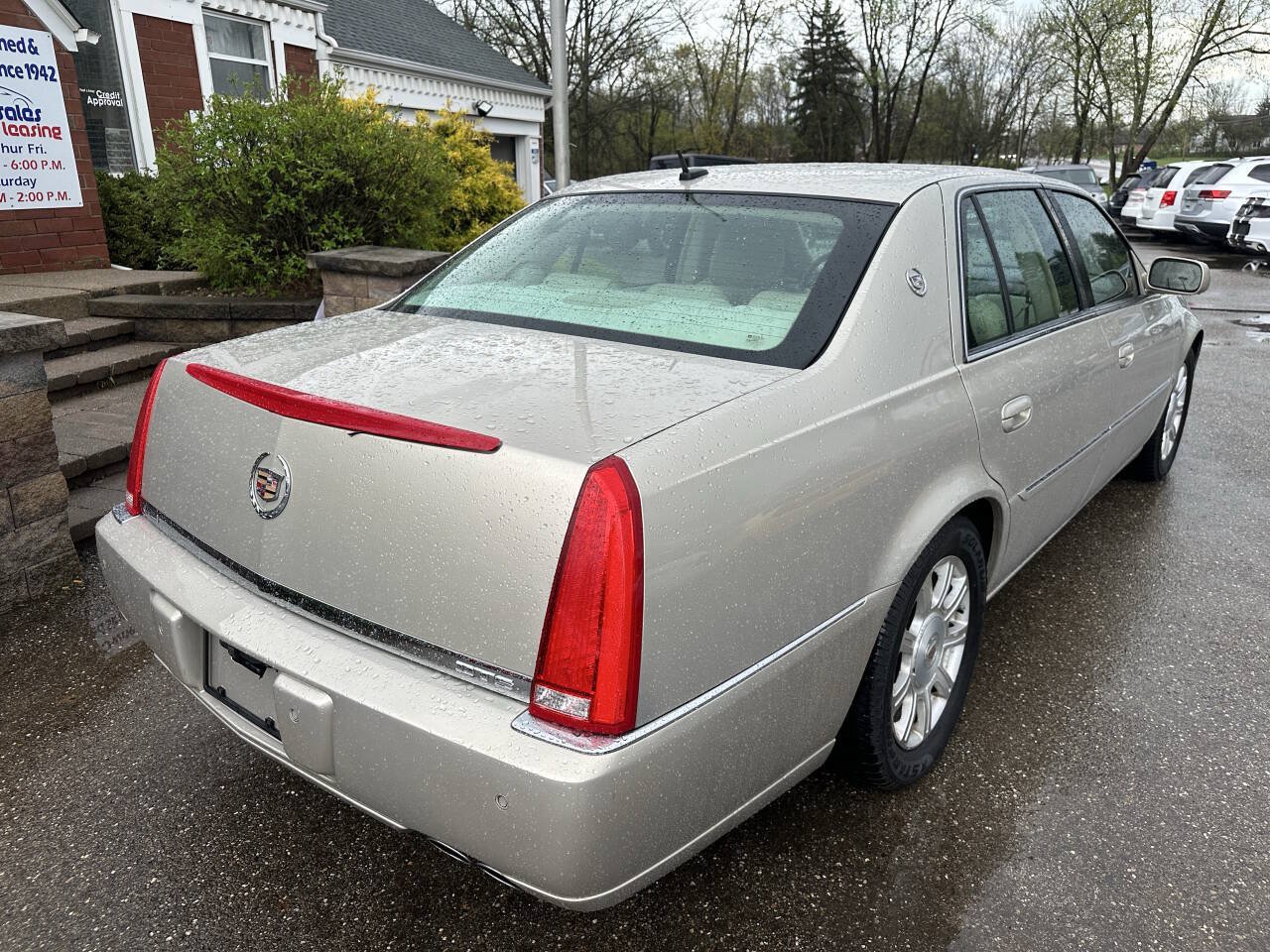 Used 2008 Cadillac DTS FWD image 8