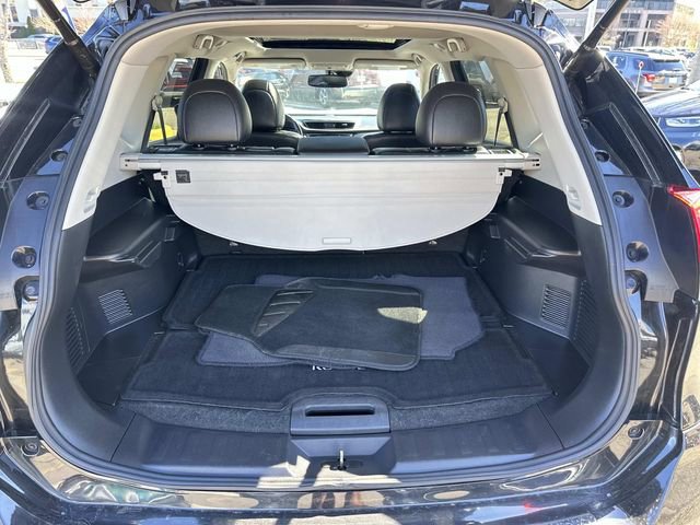 Used 2019 Nissan Rogue SL w/ Premium Package image 11