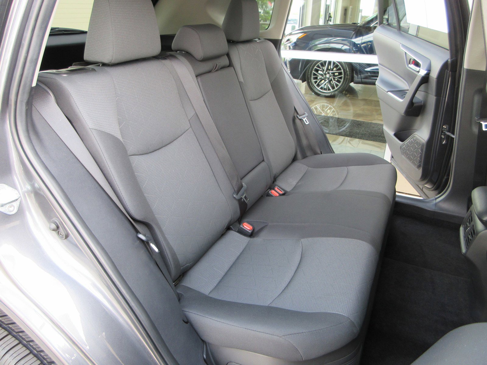Used 2024 Toyota RAV4 XLE AWD/4WD image 19