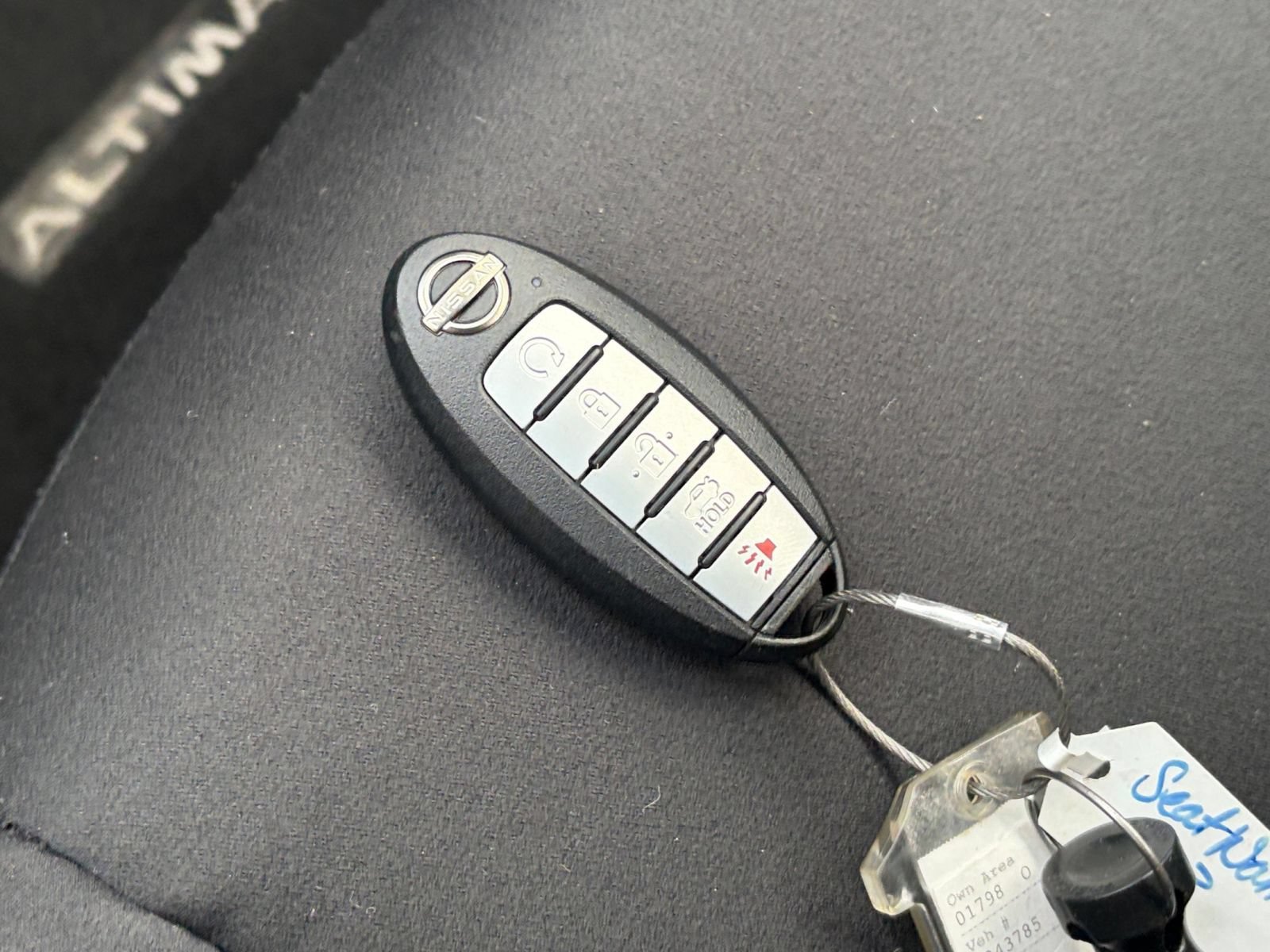 Used 2025 Nissan Altima 2.5 SV FWD image 18