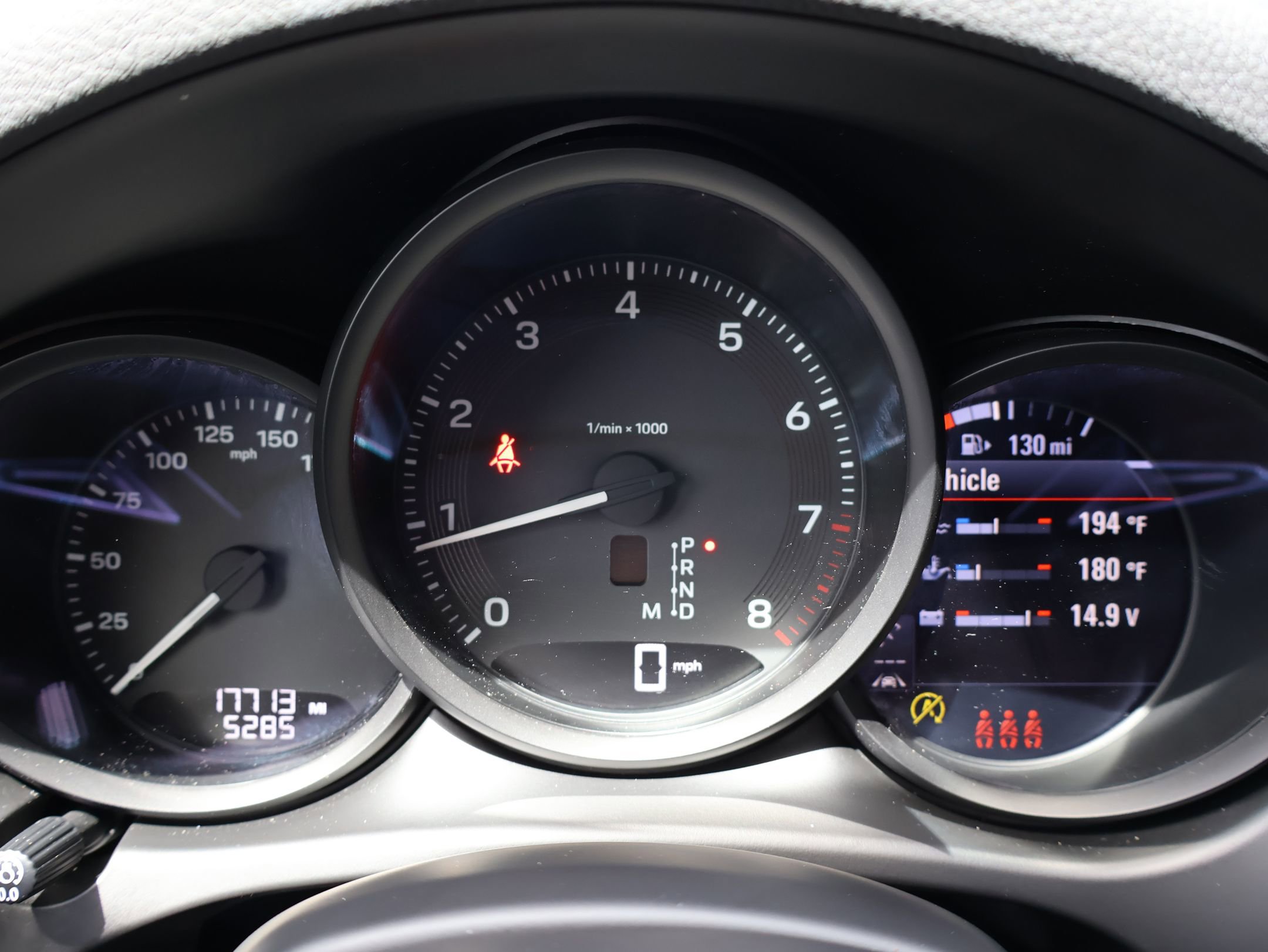 Certified 2023 Porsche Macan image 16