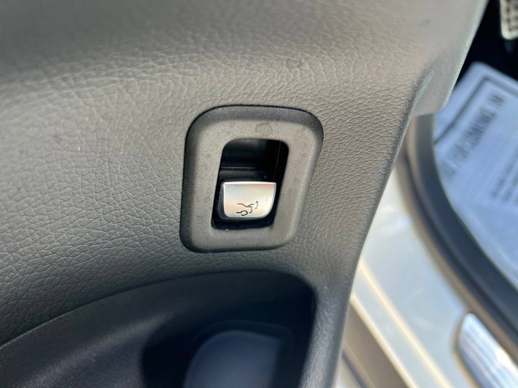 Used 2019 Mercedes-Benz GLC 300 image 30