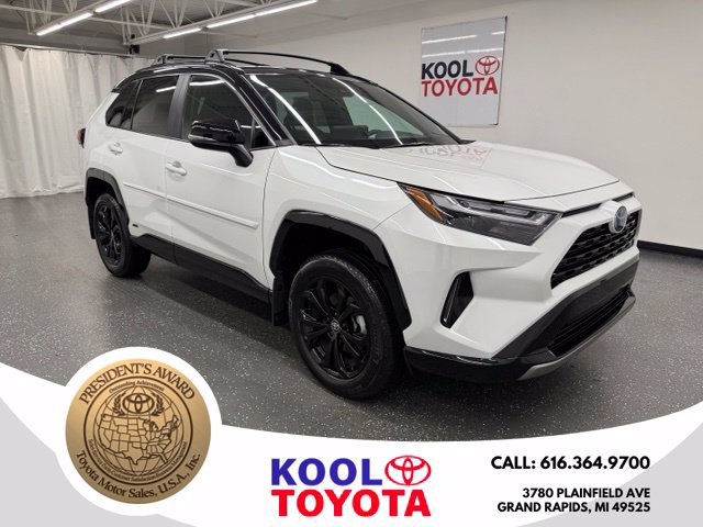Used 2024 Toyota RAV4 XSE w/ Weather Package AWD/4WD image 1