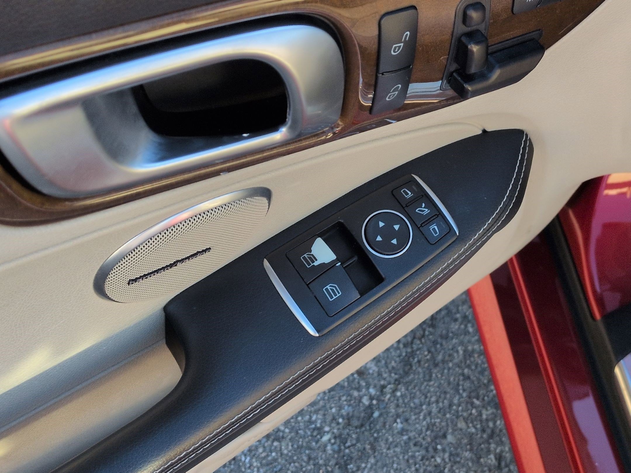 Used 2016 Mercedes-Benz SLK 300 image 15